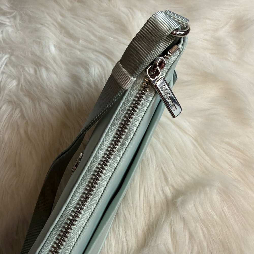 Lululemon City Essentials Mini Shoulder Bag - Picture 4 of 5